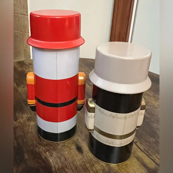 SET: Harry London | 2- nutcrackers gift tins - Picture 2 of 13